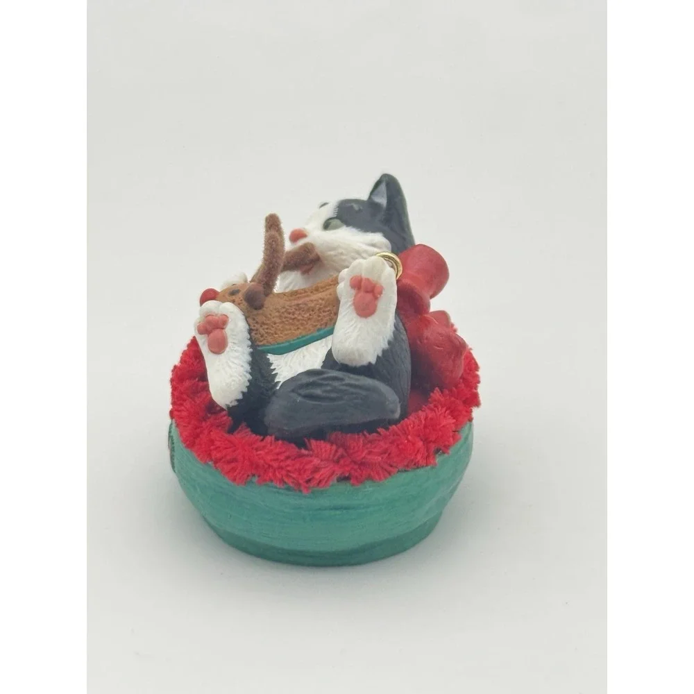 Hallmark 2007 Mischievous Kittens #9 Keepsake Ornament QX6089 No Box